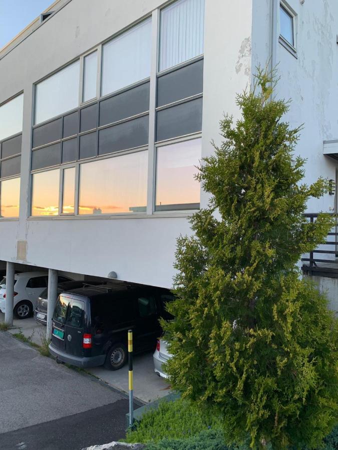 Moderne Leilighet I Barnevennlig Omrade Sentralt Kristiansand